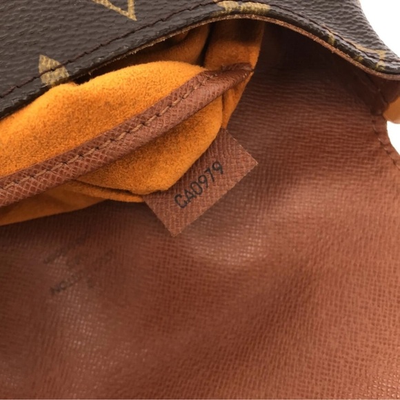 LOUIS VUITTON Musette salsa - Picture 5 of 13